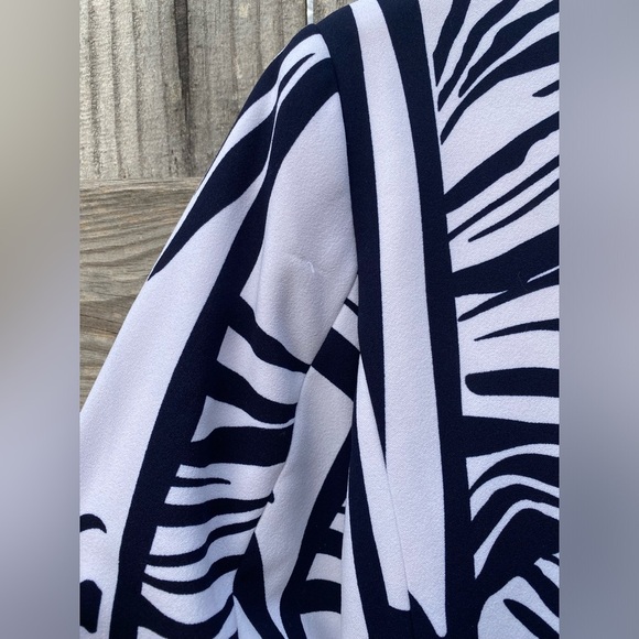 Dennis by Dennis Basso Zebra Print Long Sleeve Tunic Dress - Picture 10 of 12